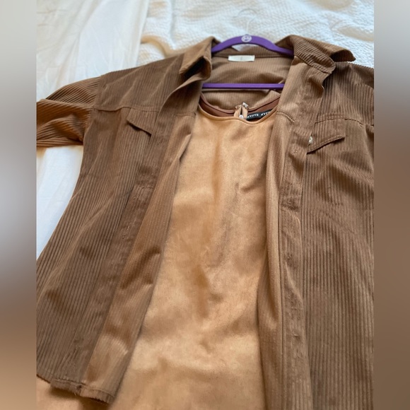 Sweater - Picture 4 of 4